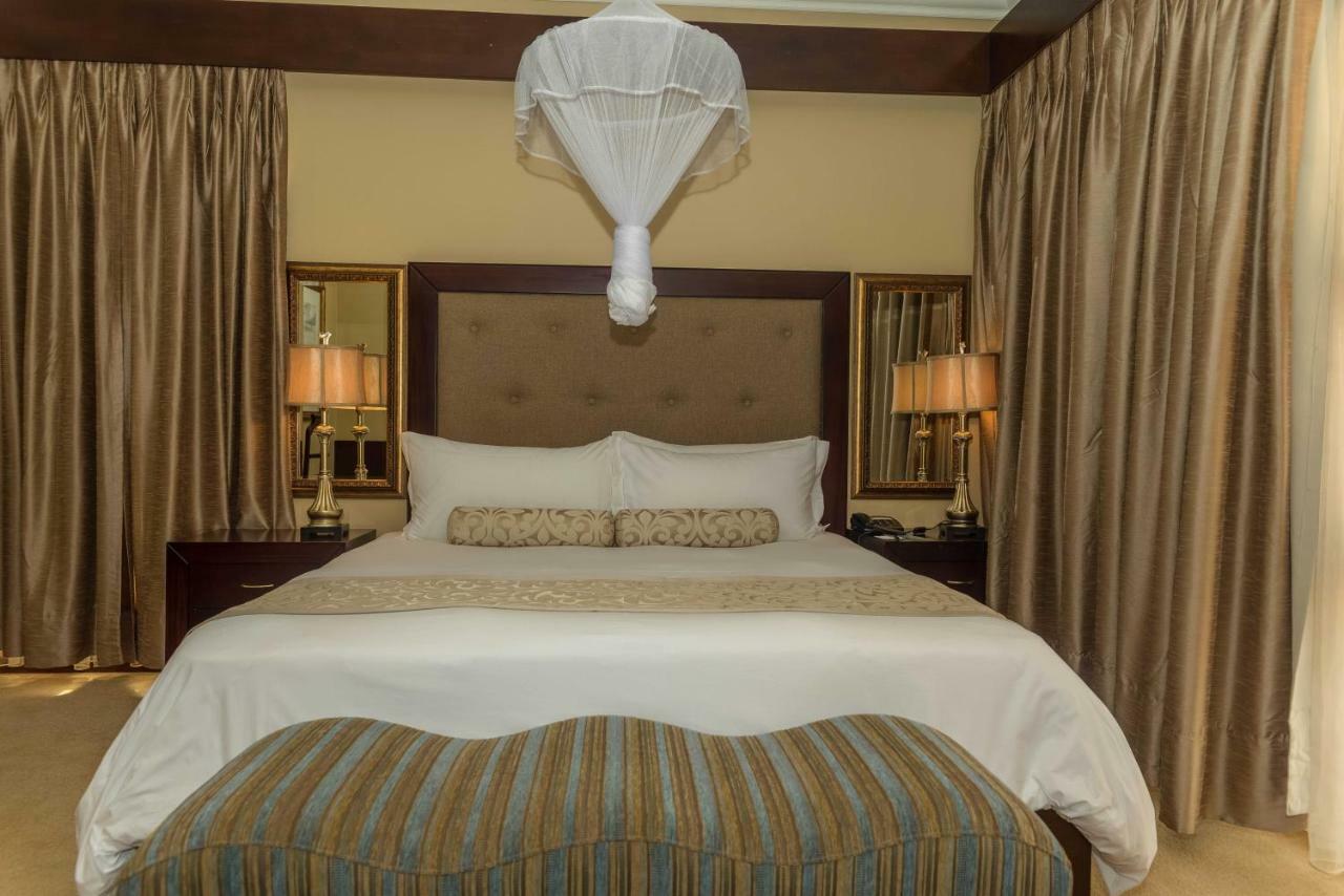 Hotel Sunbird Capital Lilongwe Exterior foto